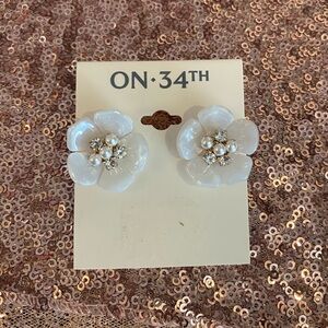 On•34th flower earrings